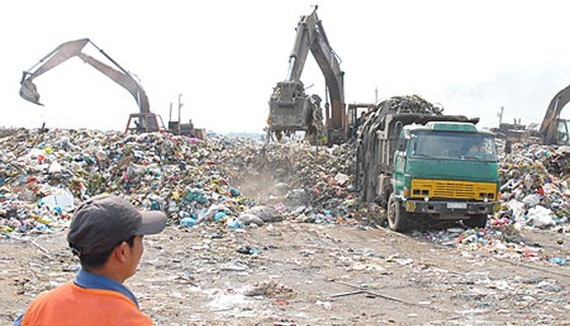 At a landfill in Ho Chi Minh City (Photo: SGGP)