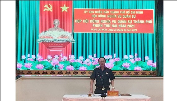 Major General Nguyen Van Nam, Member of the Standing Board of the Ho Chi Minh City Party Committee, Standing Deputy Chairman of the Ho Chi Minh City Military Services Council chairs the meeting