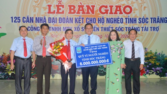 XSKT Sóc Trăng trao 6 tỷ đồng vào Quỹ Vì người nghèo để hỗ trợ xây nhà cho hộ nghèo