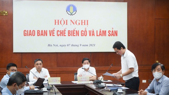 Cuộc họp tháo gỡ khó khăn cho đồ gỗ xuất khẩu sáng 7-9