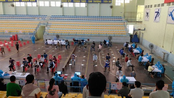 TP Phan Thiết tổ chức tiêm vaccine ngừa Covid-19 cho người dân