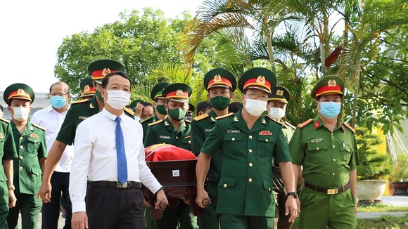Lễ tiễn đưa và an táng 14 liệt sĩ tại Nghĩa trang Liệt sĩ TP Huế 