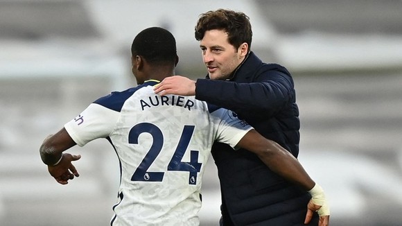 HLV tạm quyền Ryan Mason hy vọng sớm tại tạo lại sự đoàn kết ở Tottenham.