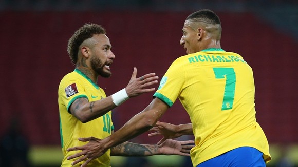 Venezuela khủng hoảng nhưng Brazil sẽ không “nương chân” với Neymar và Richarlison dẵn dắt hàng công.