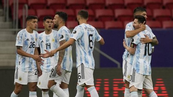 Lionel Messi và đồng đội đã kịp giành được chiến thắng quan trọng.