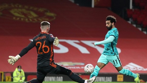 Mohamed Salah ghi bàn tại Old Trafford mùa qua. Ảnh: Getty Images