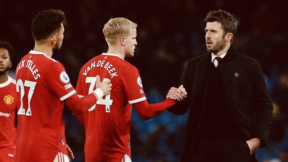 HLV Michael Carrick không chắc sẽ tiếp tục cầm quân đối đầu Arsenal vào thứ năm.