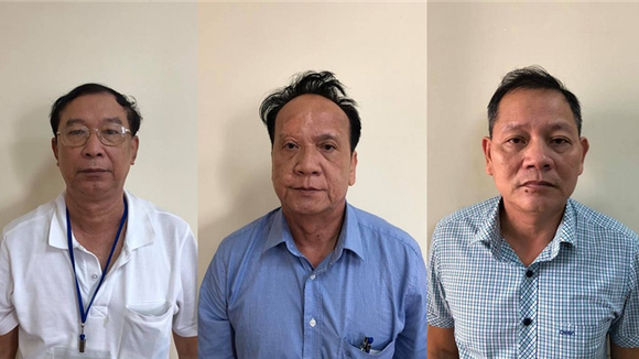 Bị can Võ Thanh Bình (trái), Lê Văn Trang (giữa) và Nguyễn Thái Thanh. Ảnh: Bộ Công an