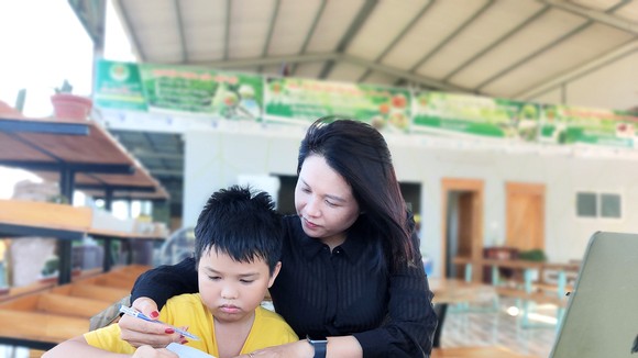 Sinh con một cũng là áp lực cho nhiều gia đình. Ảnh: DŨNG PHƯƠNG