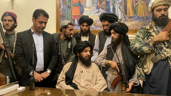 Lực lượng Taliban có mặt tại dinh thự Tổng thống Afghanistan ở Kabul