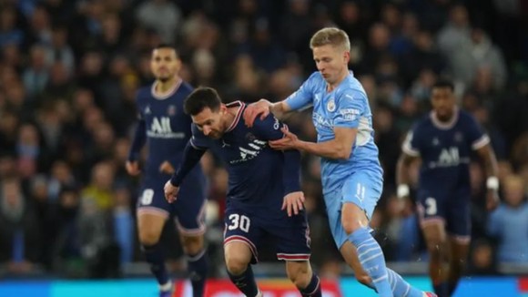 Leo Messi mờ nhạt trước Foyth của Man City