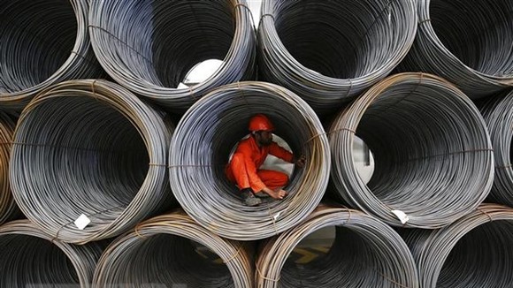 Từ đầu năm đến nay, giá thép tăng 40-45%. (Ảnh: AFP/TTXVN)