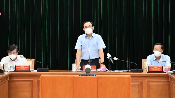 Bí thư Thành ủy TPHCM Nguyễn Văn Nên phát biểu chỉ đạo tại hội nghị. Ảnh: VIỆT DŨNG