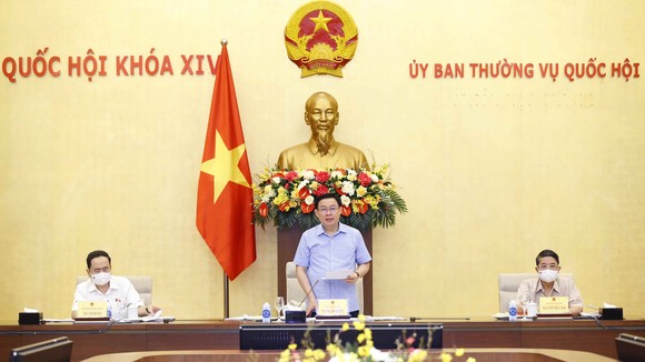 Chủ tịch Quốc hội Vương Đình Huệ chủ trì buổi làm việc với Thường trực Ủy ban Về các vấn đề xã hội