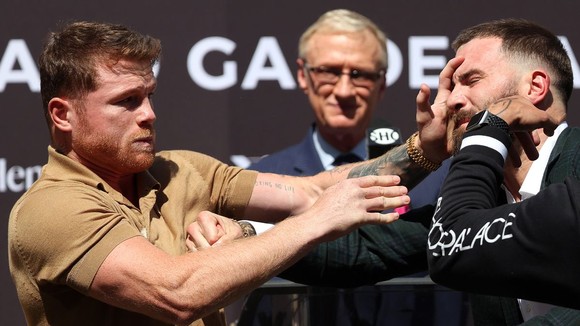 Canelo và Caleb "triết chiêu"