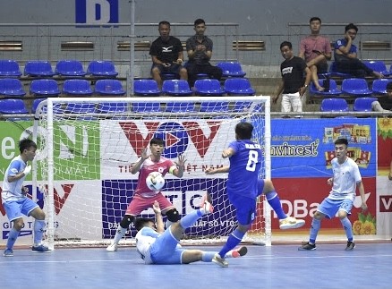 Thái Sơn Nam giành chiến thắng tối thiểu trước Tân Hiệp Hưng