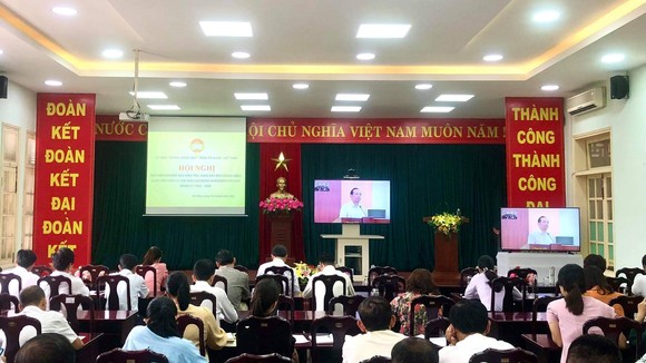 Ủy ban MTTQ Việt Nam TP Đà Nẵng tham dự hội nghị trực tuyến do Ủy ban Trung ương MTTQ Việt Nam tổ chức ngày 15-4 để sơ kết đợt 1 về công tác kiểm tra, giám sát của Mặt trận đối với bầu cử đại biểu Quốc hội khóa XV và đại biểu HĐND các cấp nhiệm kỳ 2021-20