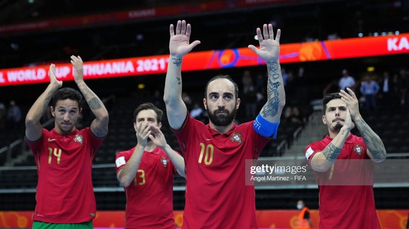 Bồ Đào Nha giành quyền lọt vào tứ kết Futsal World Cup 2021. Ảnh: GETTY