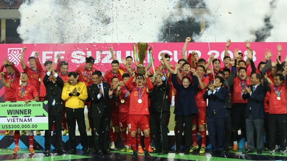 Đội tuyển Việt Nam hạ chỉ tiêu bảo vệ chức vô địch AFF Cup. Ảnh: DŨNG PHƯƠNG