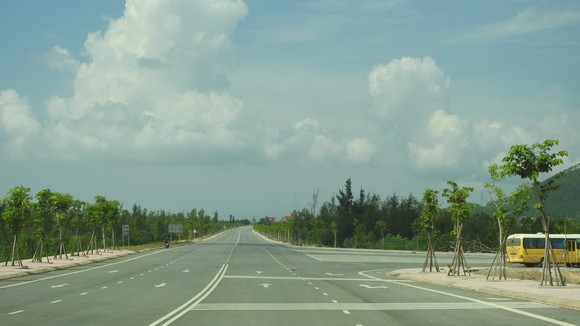 Hệ thống hạ tầng ở Khu kinh tế Hòn La, Quảng Trạch, Quảng Bình
