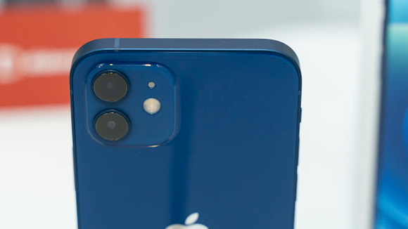 iPhone 12 mini đang có mức giá dễ chịu, chỉ từ 18,7 triệu đồng