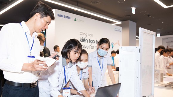 Solve for Tomorrow là sân chơi hấp dẫn dành cho học sinh THCS – THPT