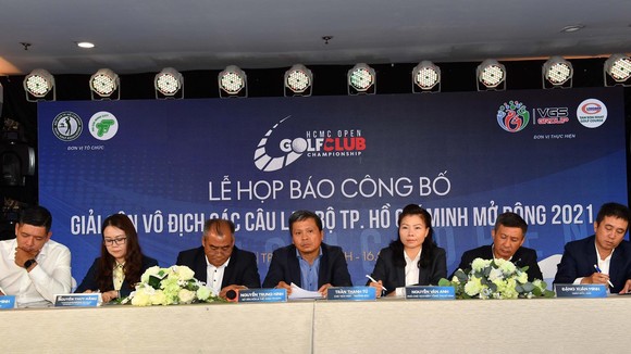 Quang cảnh buổi lễ họp báo