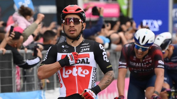 Caleb Ewan rời giải với lý do nhiều nghi vấn