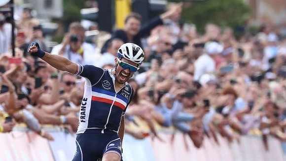 Niềm vui chiến thắng của Alaphilippe