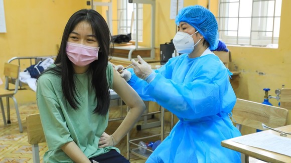 Tiêm vaccine phòng Covid-19. Ảnh: QUANG PHÚC