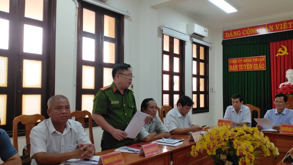 Thượng tá Nguyễn Ngọc Oanh, Phó Công an TP Phan Thiết (tỉnh Bình Thuận) đã thông tin ban đầu vụ việc "Hotgirl Tina Dương".