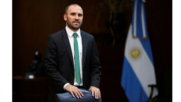 Bộ trưởng Kinh tế Argentina Guzman từ chức khi khủng hoảng gia tăng. Ảnh: Reuters
