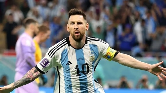 Leo Messi càng đá càng hay