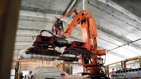 Sản phẩm phân bón của Công ty cổ phần phân bón dầu khí Cà Mau được ưu tiên phục vụ thị trường nội địa. (Ảnh: Huỳnh Anh/TTXVN)