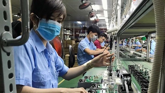 CPI bình quân 6 tháng đầu năm tăng 2,44% so với cùng kỳ năm trước, kéo theo lạm phát cơ bản tăng 1,25%. (Ảnh: TTXVN)