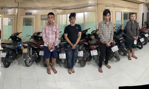 Nhóm đối tượng tại cơ quan công an. Ảnh: CHÍ THẠCH