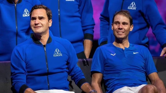 Cả Federer lẫn Nadal đều không cầm được nước mắt