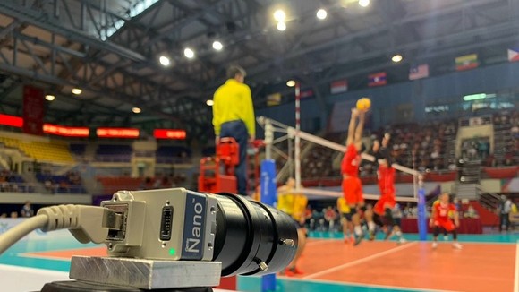 Các camera của hệ thống video challenge eyes có thể chỉ lắp kịp tại vòng chung kết và lượt xếp hạng ở mùa giải năm nay. Ảnh: DŨNG PHƯƠNG