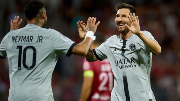 Messi và Neymar tỏa sáng rực rỡ