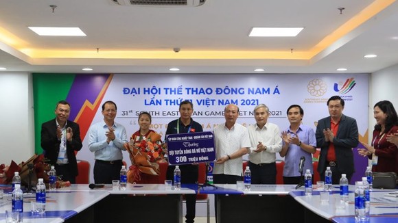 Đội tuyển nữ Việt Nam đã được thưởng gần 2 tỷ đồng từ đầu Đại hội