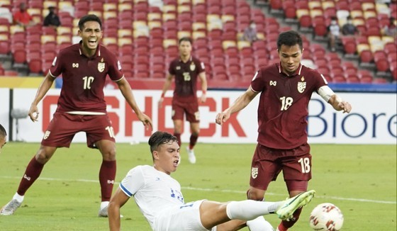 AFF Cup 2020 diễn ra tại Singapore trên sân cỏ nhân tạo