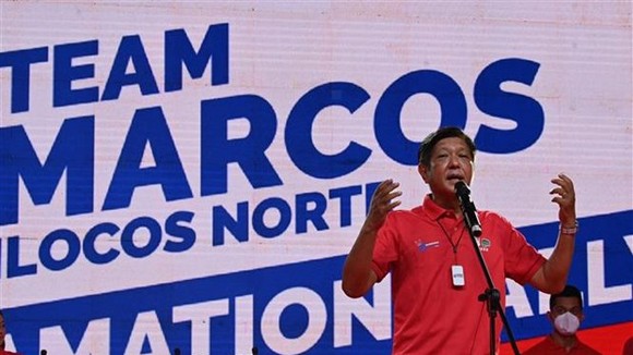 Ứng cử viên Ferdinand Marcos Jr phát biểu trong cuộc vận động tranh cử ở Laoag, Philippines, ngày 25-3-2022. Ảnh: AFP/TTXVN