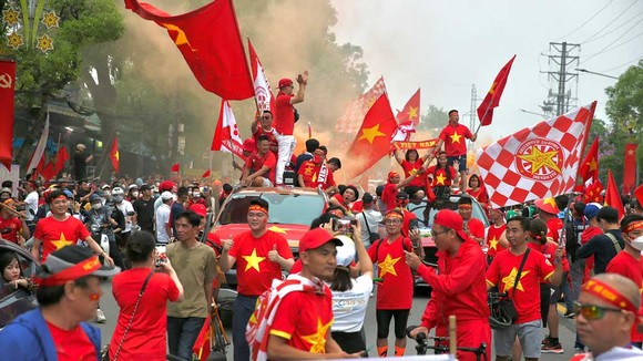 Các cổ động viên Nam Định đã tạo nên hình ảnh ý nghĩa tại SEA Games 31