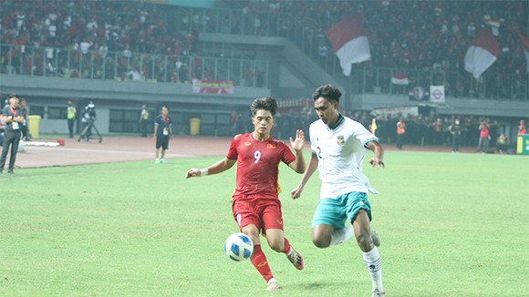 U19 Việt Nam cầm hòa chủ nhà Indonesia ở trận ra quân Giải U19 Đông Nam Á 2022. ẢNH: PHAN HỒNG