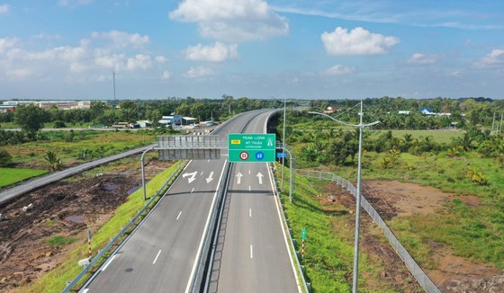 Cao tốc Trung Lương - Mỹ Thuận sẵn sàng thông xe kỹ thuật phục vụ người dân dịp Tết Nhâm Dần 2022