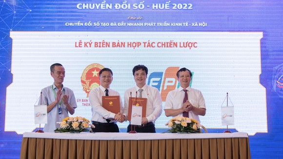 Lễ ký kết hợp tác