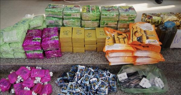 Bắt vụ vận chuyển gần 90kg ma túy