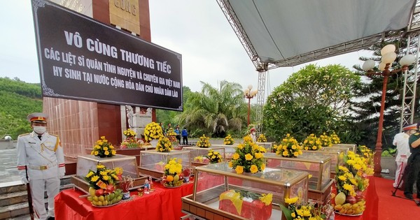 Hà Tĩnh: Truy điệu, an táng 11 hài cốt liệt sĩ hy sinh trên đất bạn Lào