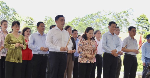 Văn phòng Đoàn ĐBQH và HĐND TPHCM tổ chức về nguồn tại tỉnh Đồng Tháp