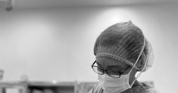 Một phụ nữ mang khối u xơ tử cung ''khủng'' tương đương thai 7 tháng